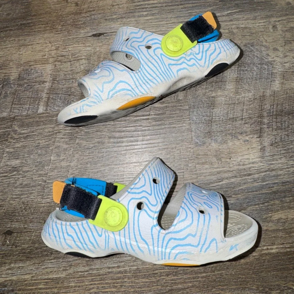 Crocs Kids All-Terrain Sandal Blue Topographic Topo Print Gray C11 Outdoor